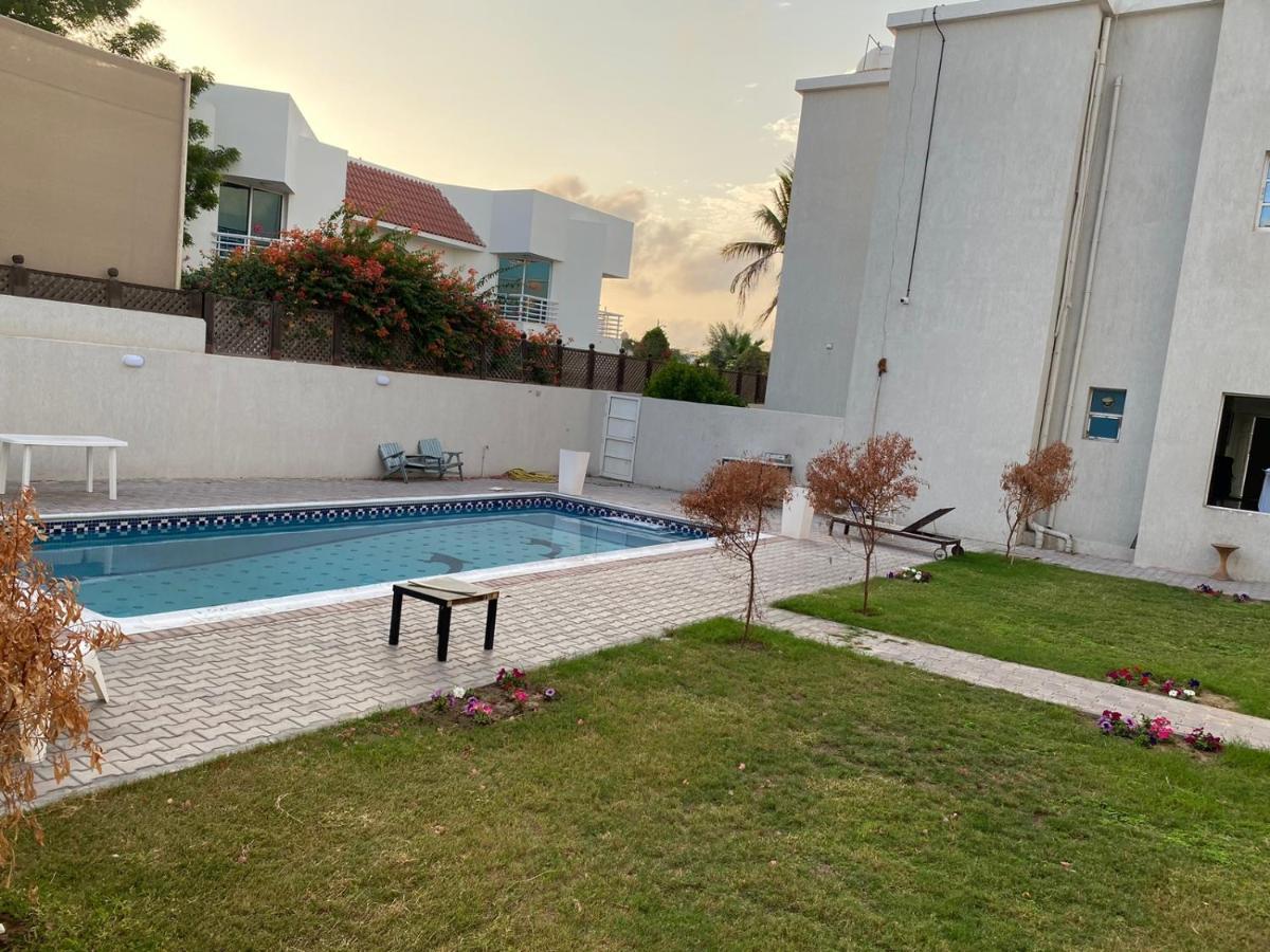 Comfortable Private Rooms In Compound Housing Dubai Eksteriør bilde