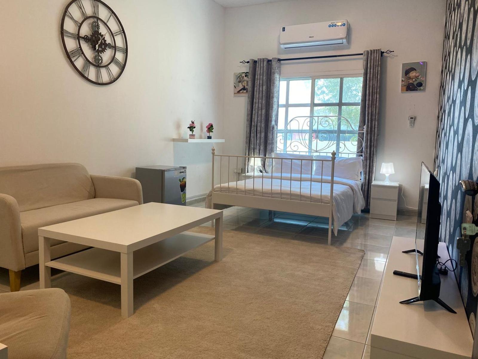 Comfortable Private Rooms In Compound Housing Dubai Eksteriør bilde