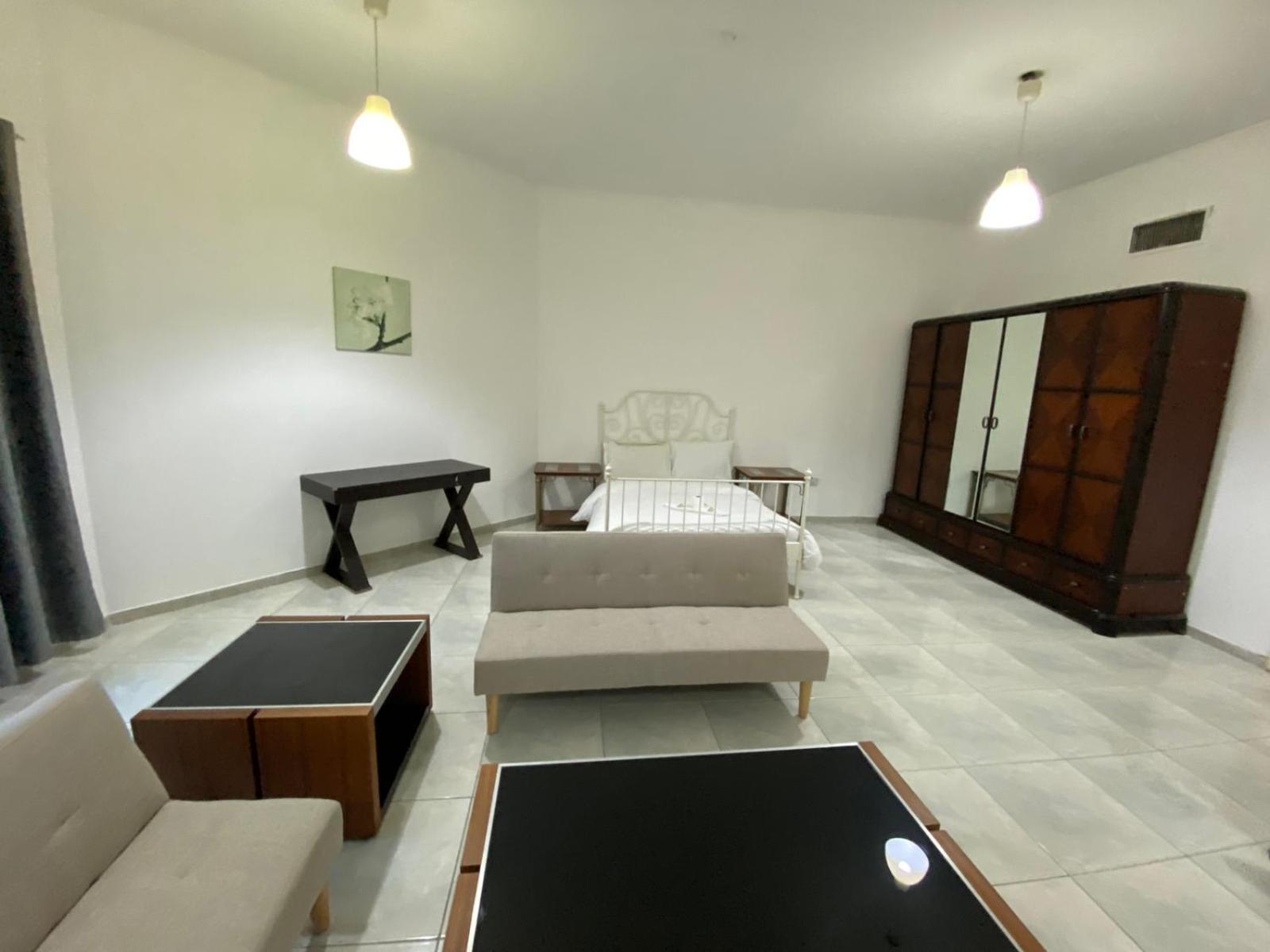 Comfortable Private Rooms In Compound Housing Dubai Eksteriør bilde