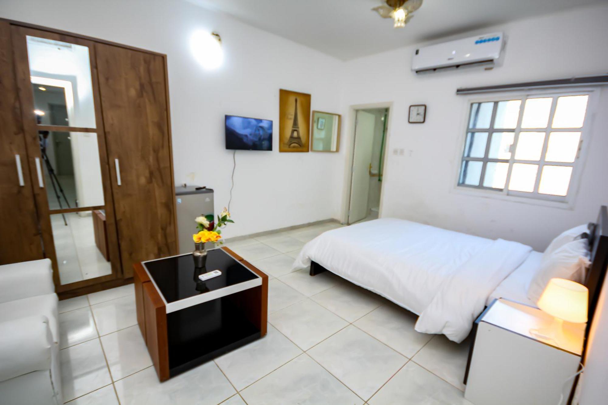 Comfortable Private Rooms In Compound Housing Dubai Eksteriør bilde
